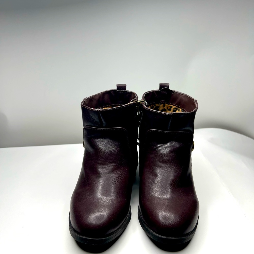 New Kids Nine West Brown Bootie/Ankle Boot Size 10M